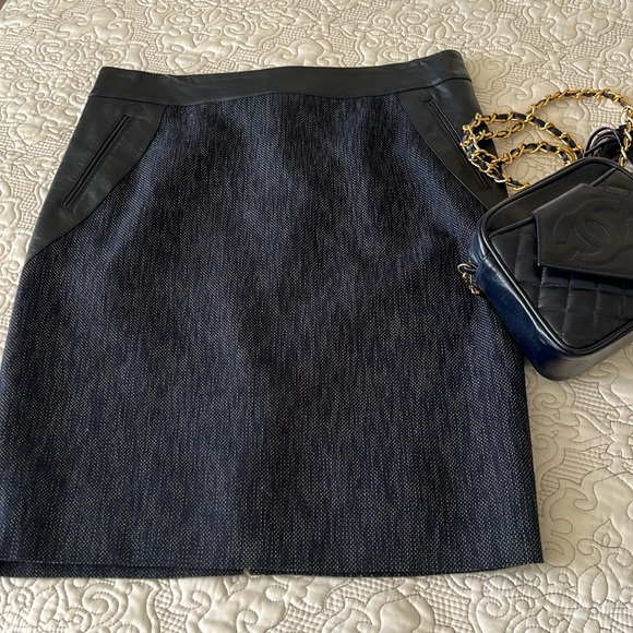 Ann Taylor Dresses & Skirts - Ann Taylor pencil skirt